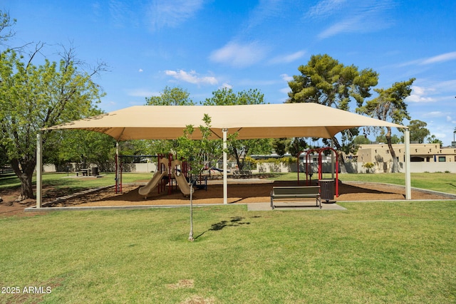 2264 S Don Carlos, Mesa, AZ 85202 - view of home's community with a lawn