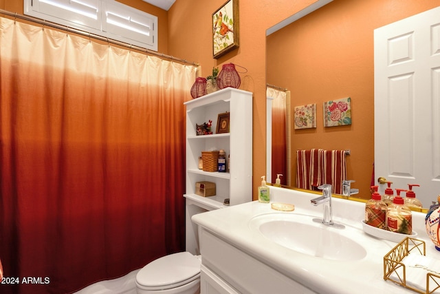 15439 E Acacia Way, Fountain Hills, AZ 85268 - bathroom with toilet, vanity, and curtained shower