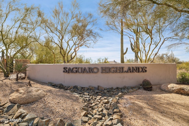 view of community / neighborhood sign