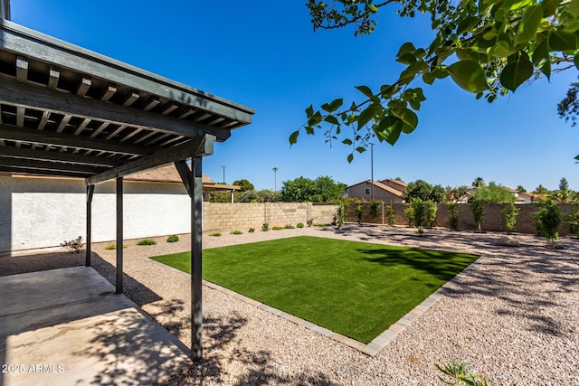 1521 W Jacinto Ave, Mesa, AZ 85202 - fenced backyard featuring a patio area