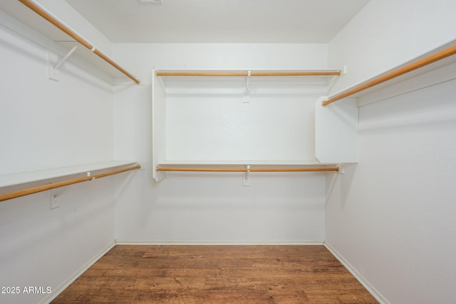 25825 N 65th Ave, Phoenix, AZ 85083 - walk in closet featuring wood finished floors