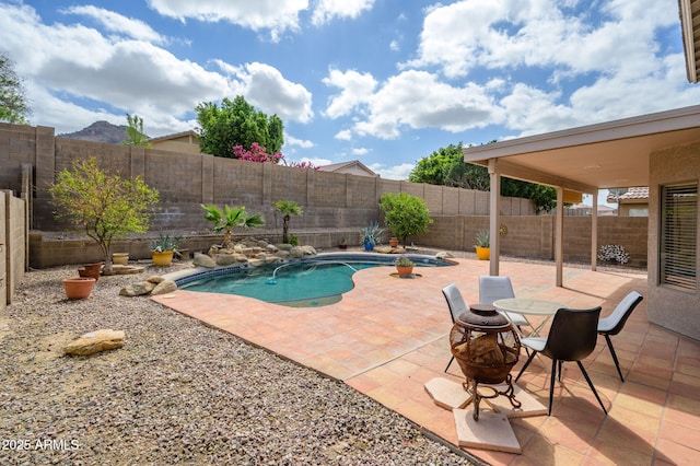 25825 N 65th Ave, Phoenix, AZ 85083 - view of pool with a fenced backyard, a fenced in pool, and a patio