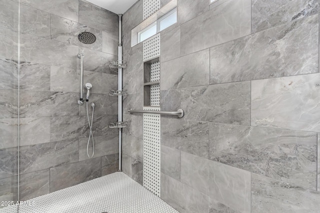 3913 E Derringer Way, Gilbert, AZ 85297 - bathroom with tiled shower