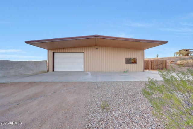 28758 N Ashbrook Ln, San Tan Valley, AZ 85144 - garage featuring a garage