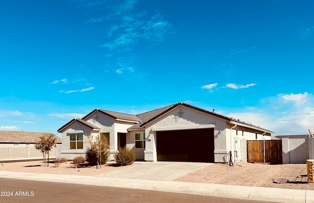 view of front facade featuring a garage