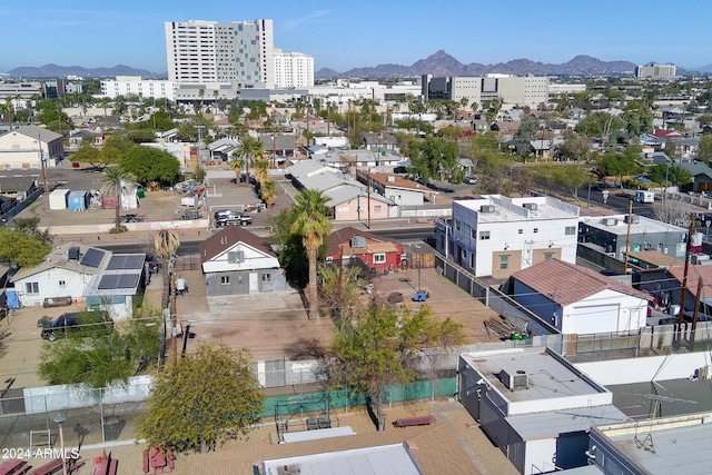 bird's eye view featuring a mountain view