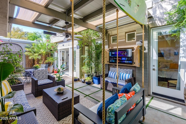 view of patio / terrace featuring an outdoor hangout area and ceiling fan