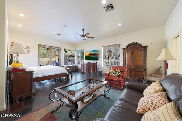 bedroom with ceiling fan