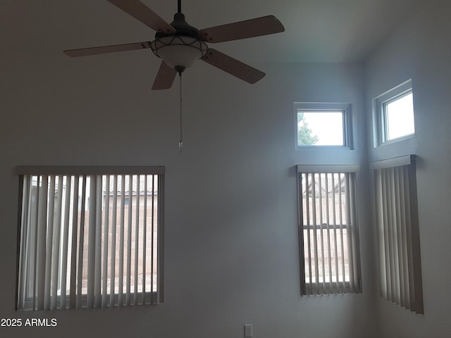 12205 N 41st Ln, Phoenix, AZ 85029 - detailed view of ceiling fan