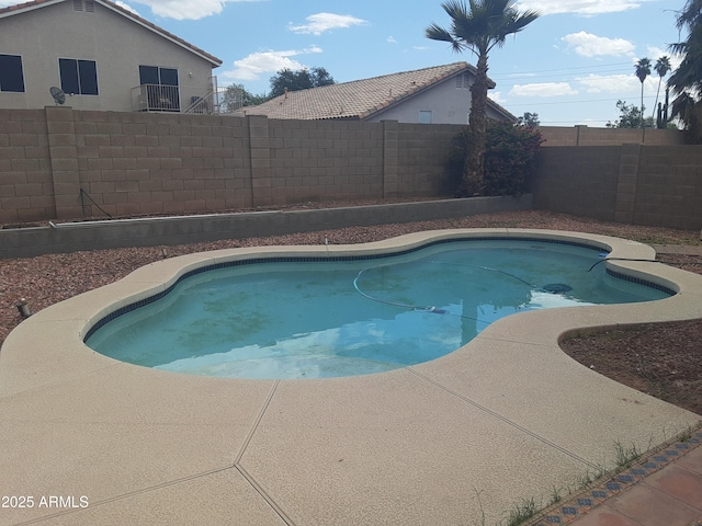 12205 N 41st Ln, Phoenix, AZ 85029 - view of swimming pool with a fenced backyard and a patio area