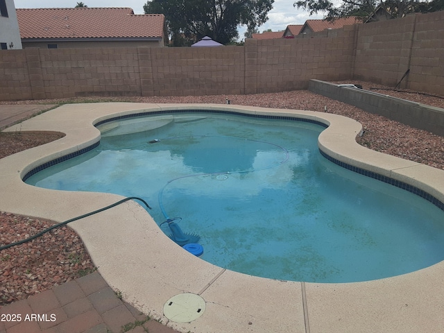 12205 N 41st Ln, Phoenix, AZ 85029 - view of pool featuring a fenced backyard