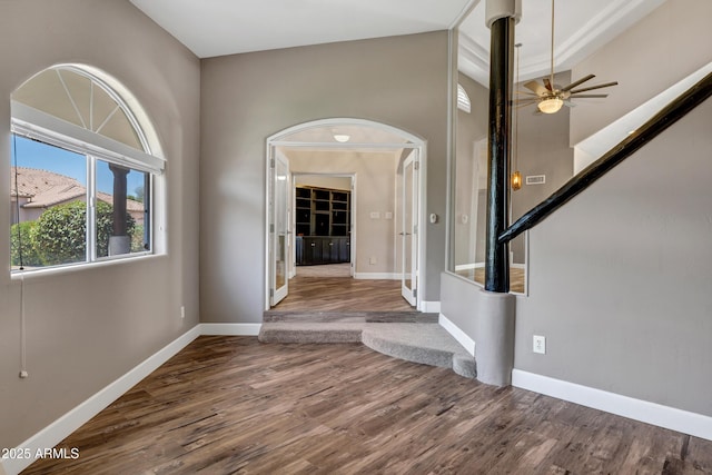 5345 E Mclellan Rd Unit 123, Mesa, AZ 85205 - foyer featuring wood finished floors, a ceiling fan, and baseboards