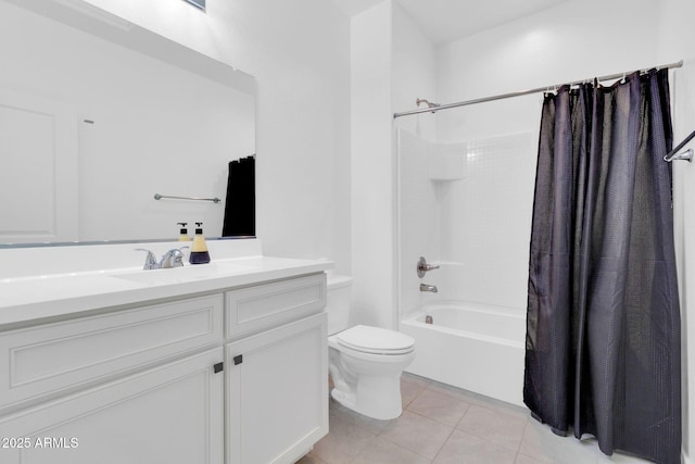 550 E Zion Pl, Chandler, AZ 85249 - full bath featuring tile patterned flooring, shower / tub combo, and vanity