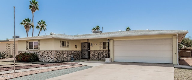 6051 E Ensenada St, Mesa, AZ 85205 - ranch-style home featuring driveway and a garage