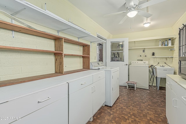 6051 E Ensenada St, Mesa, AZ 85205 - laundry room featuring independent washer and dryer, a ceiling fan, and a sink