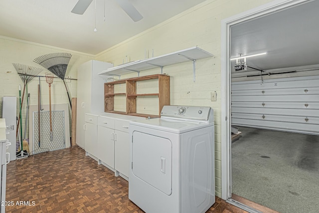 6051 E Ensenada St, Mesa, AZ 85205 - laundry area with washer / clothes dryer and ceiling fan