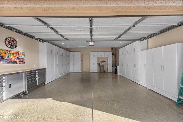 7145 E Cuernavaco Way, Gold Canyon, AZ 85118 - garage with a garage door opener