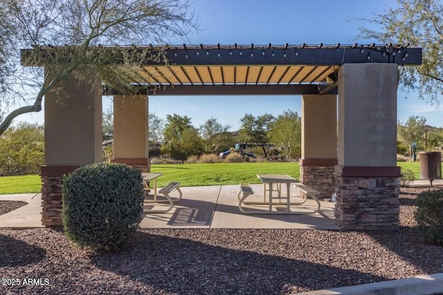 7145 E Cuernavaco Way, Gold Canyon, AZ 85118 - view of community with a patio area and a lawn