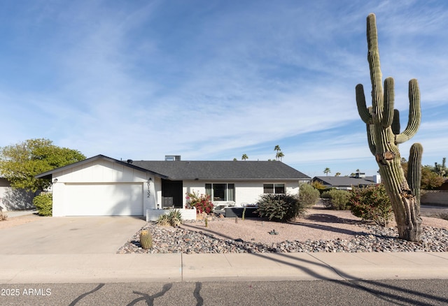 8132 E Valley View Rd, Scottsdale, AZ 85250 - ranch-style house with a garage and driveway