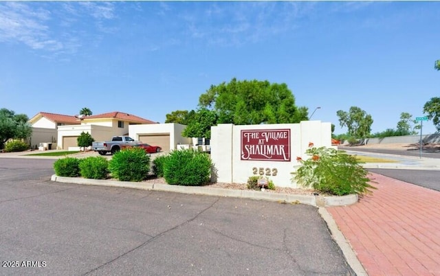 2169 E Bishop Dr, Tempe, AZ 85282 - view of community sign