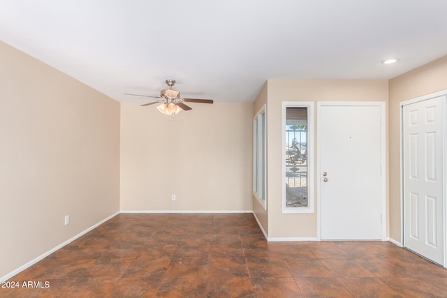 entryway with ceiling fan