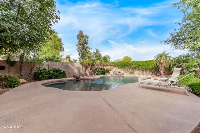 21373 N 94th Ave, Peoria, AZ 85382 - view of pool with a fenced in pool, a fenced backyard, and a patio area