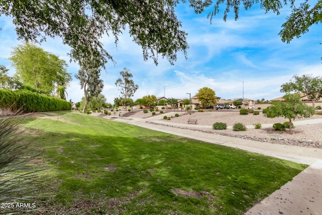 21373 N 94th Ave, Peoria, AZ 85382 - view of yard featuring a residential view
