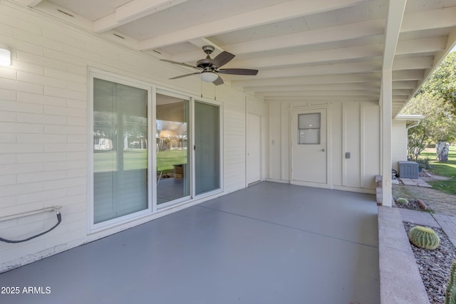 view of patio with ceiling fan