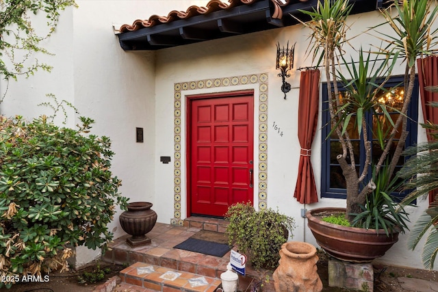 1614 Palmcroft Dr SW, Phoenix, AZ 85007 - doorway to property with stucco siding and a tiled roof