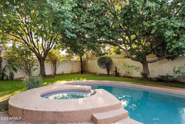 1614 Palmcroft Dr SW, Phoenix, AZ 85007 - view of pool with a pool with connected hot tub and a fenced backyard