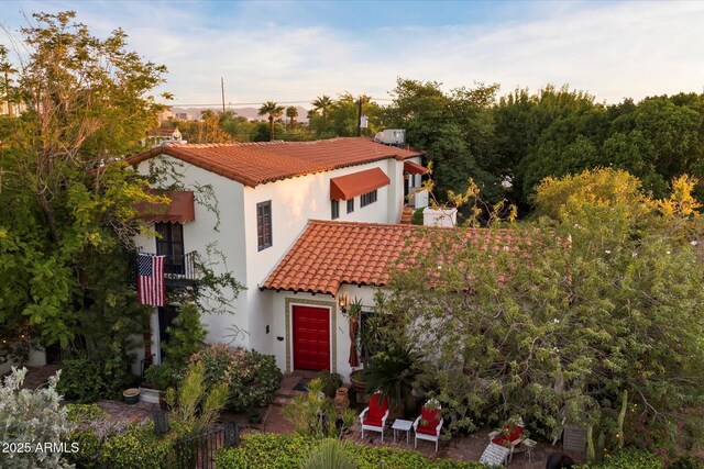 1614 Palmcroft Dr SW, Phoenix, AZ 85007 - mediterranean / spanish house with a tile roof and stucco siding