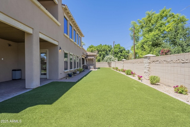 3812 E Camelback Rd, Phoenix, AZ 85018 - fenced backyard with a patio