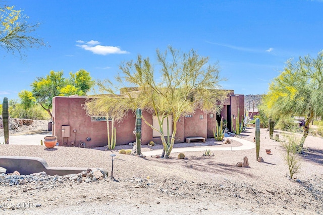3335 W Carriage Dr, Phoenix, AZ 85086 - exterior space featuring stucco siding