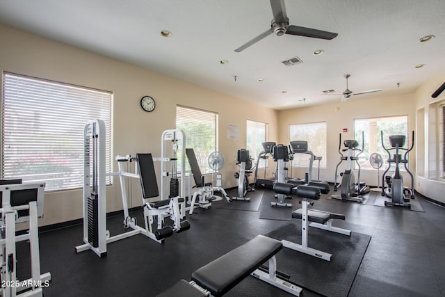 gym featuring recessed lighting, visible vents, baseboards, and ceiling fan