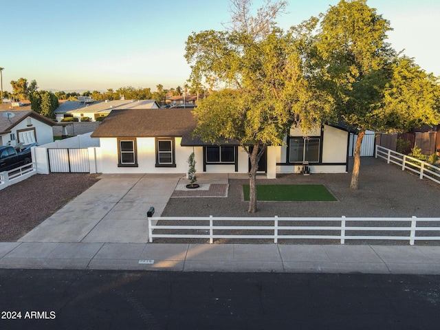 view of front of property