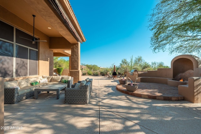 28768 N 95th Way, Scottsdale, AZ 85262 - view of patio featuring an outdoor living space