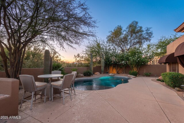 28768 N 95th Way, Scottsdale, AZ 85262 - view of pool featuring a patio, a fenced backyard, and outdoor dining area