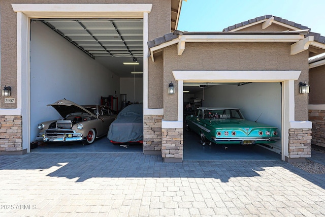 3907 S 75th Dr, Phoenix, AZ 85043 - garage with decorative driveway