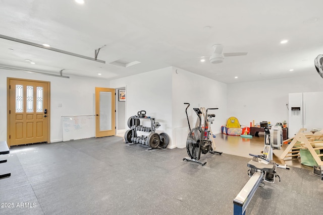 workout room with ceiling fan