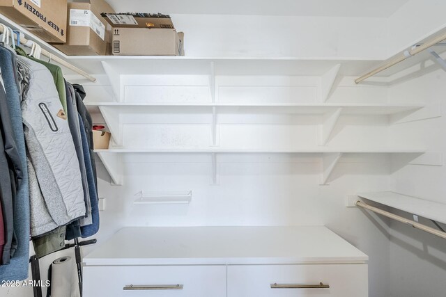 4402 E Montecito Ave, Phoenix, AZ 85018 - view of spacious closet