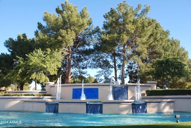 view of swimming pool