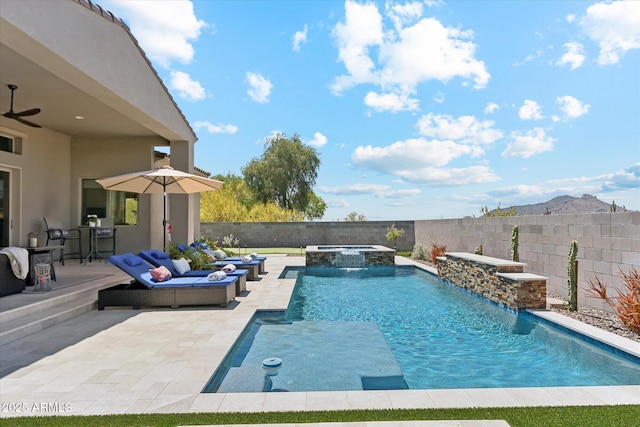 8396 E Granite Pass Rd, Scottsdale, AZ 85266 - view of pool with ceiling fan, a fenced backyard, a patio, and a pool with connected hot tub