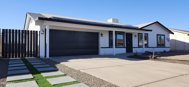 view of front facade featuring a garage