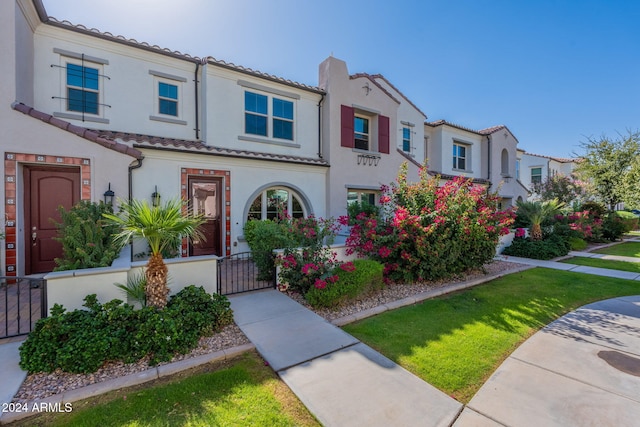 view of mediterranean / spanish home