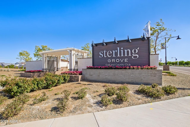 view of community / neighborhood sign