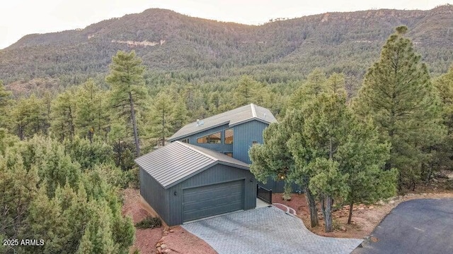 bird's eye view featuring a mountain view