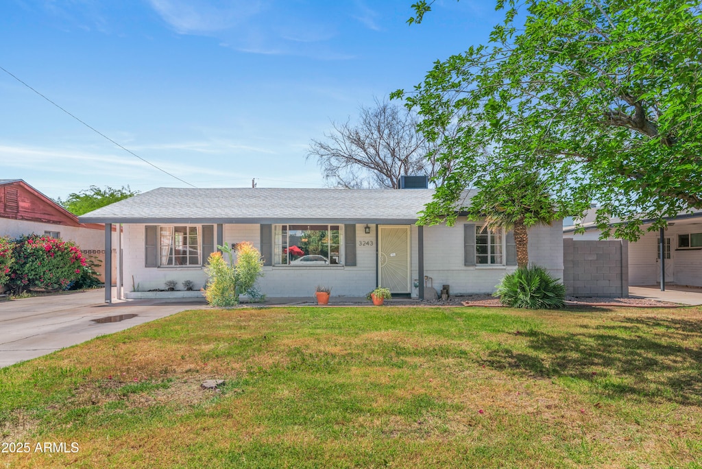 3243 E Sheridan St, Phoenix, AZ 85008 - ranch-style house with a front yard