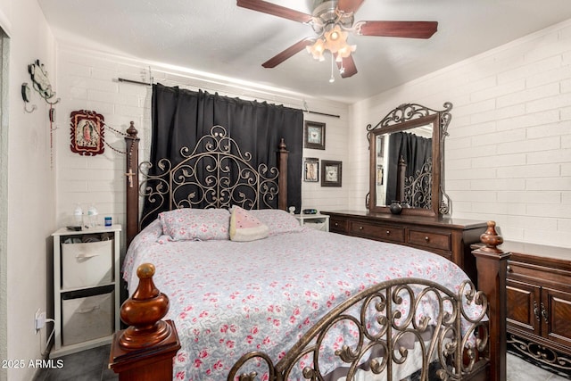4403 N 56th Dr, Phoenix, AZ 85031 - bedroom featuring a ceiling fan