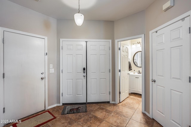 foyer with sink