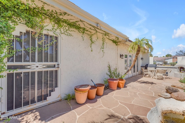 11465 N 56th St, Scottsdale, AZ 85254 - view of patio with outdoor dining area